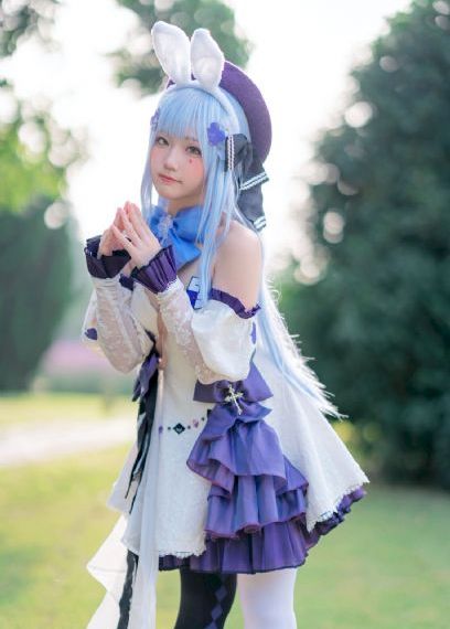 客厅里ying乱亲女_国产不卡完整版在线观看