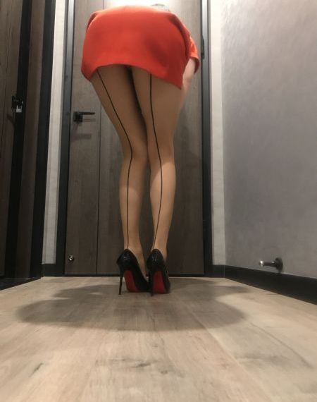 里里粉逼嫩乳无毛白虎扣逼_西瓜电影日韩在线观看